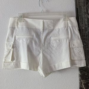 Cady Embroidered Short Twisting Vines Off White - Alice + Olivia